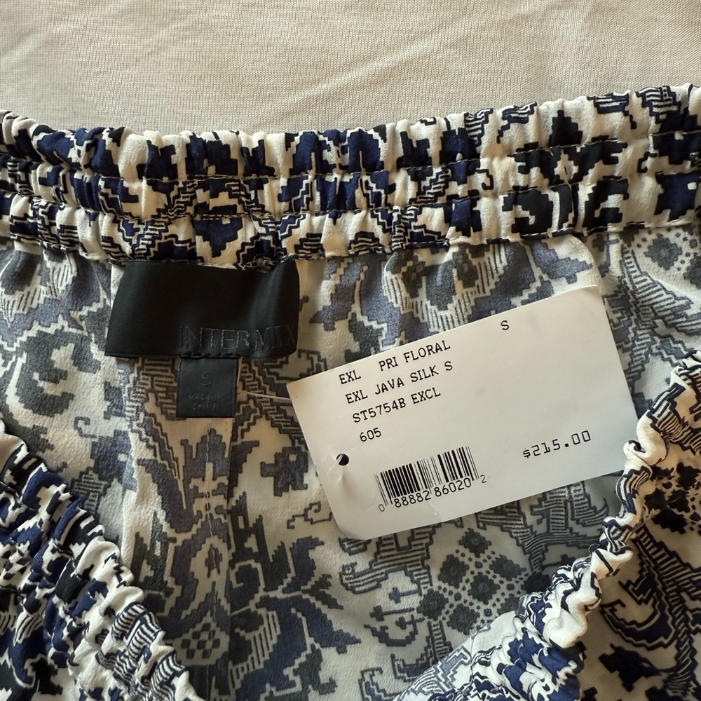 INTERMIX - Java Silk Shorts - Picture 4 of 4